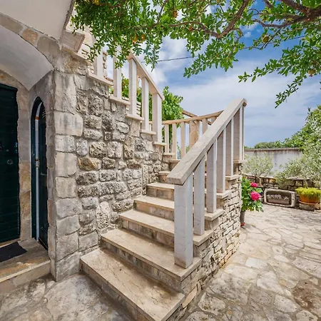 Gance In Gustirna Holiday home Marina